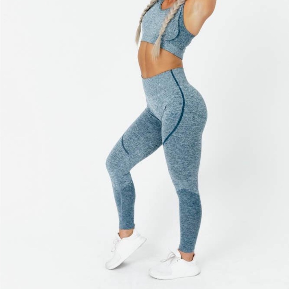 ACTAWEAR (NWOT)